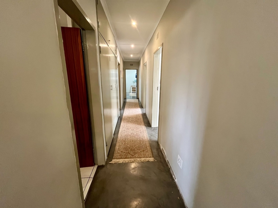 4 Bedroom Property for Sale in Flamwood North West